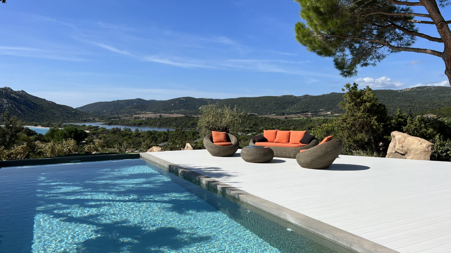 Pose de terrasse carrelage sur mesure en toit terrasse à Lyon